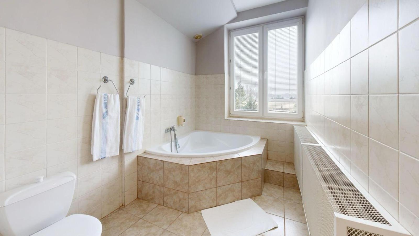 Hotel Hubert Nove Zamky Ngoại thất bức ảnh
