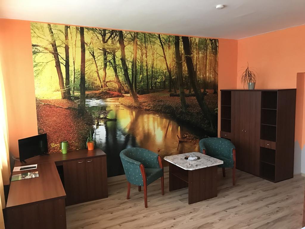 Hotel Hubert Nove Zamky Ngoại thất bức ảnh