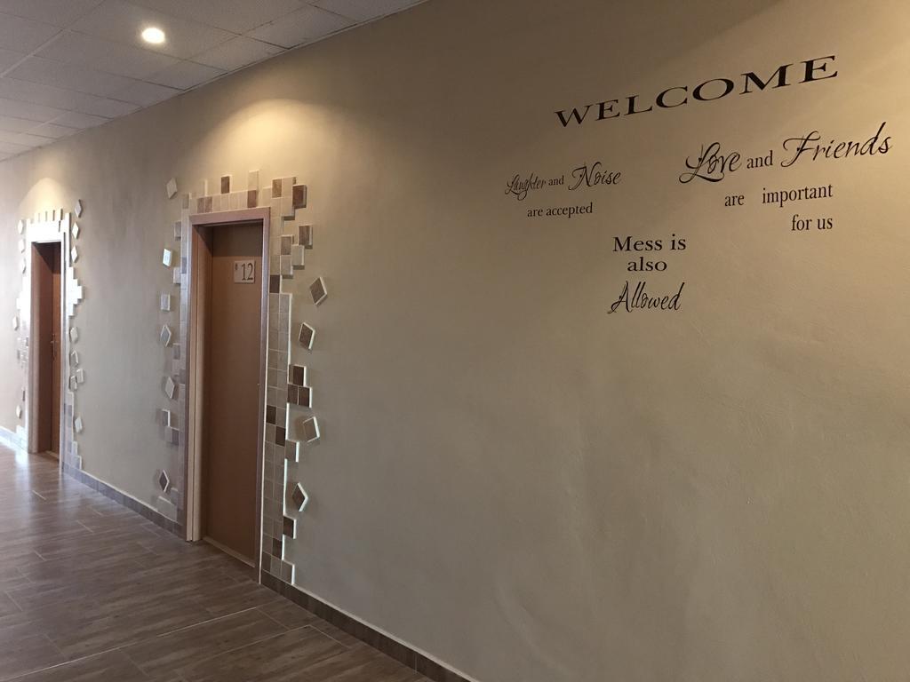 Hotel Hubert Nove Zamky Ngoại thất bức ảnh