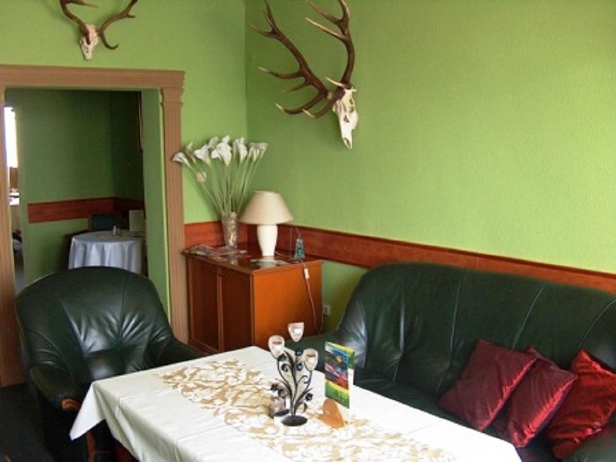 Hotel Hubert Nove Zamky Ngoại thất bức ảnh